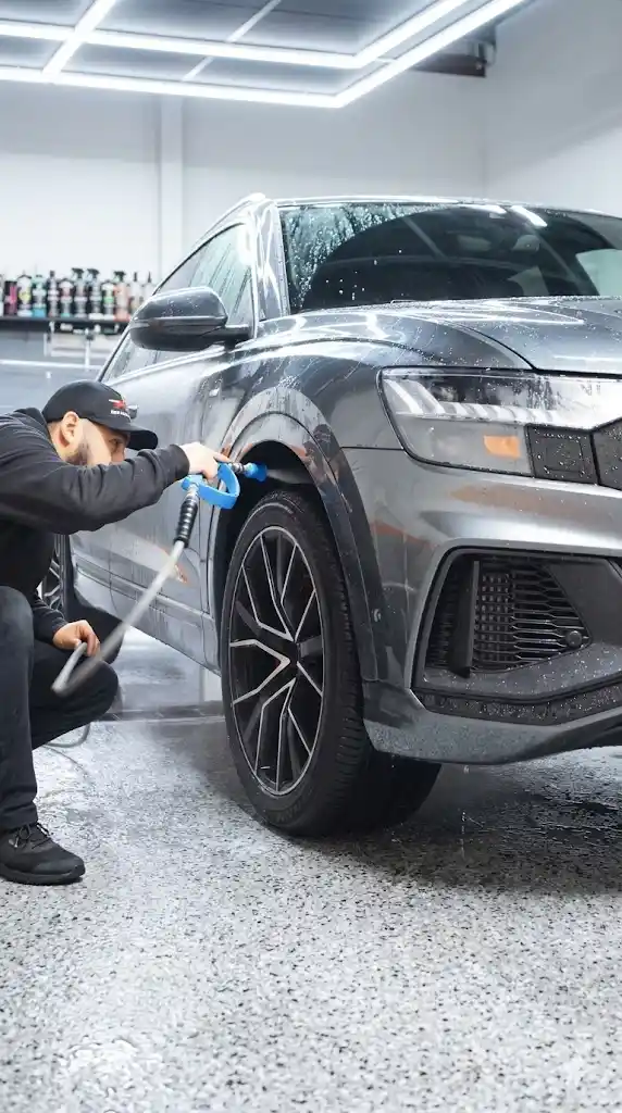 Shop-Based Detailing vs. Mobile Auto Detailing.